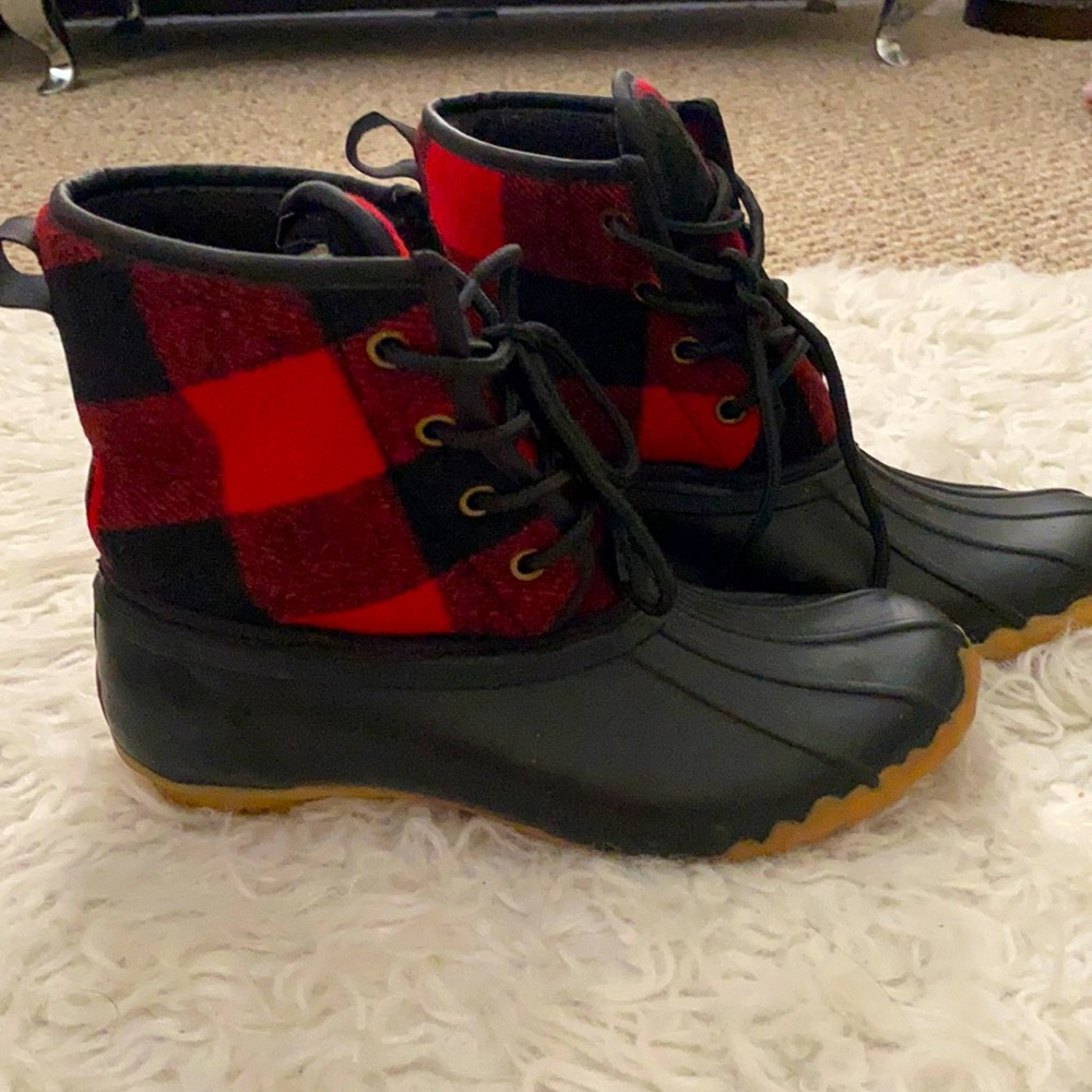 Chooka red plaid booties